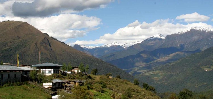 Gasa Hot Spring Tour