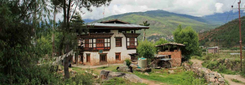 Peaceful tour package will take through a cultural extravaganza of the valleys of Western and central Bhutan, Bhutanese cuisine, culture and traditions, warm and hospitable people.